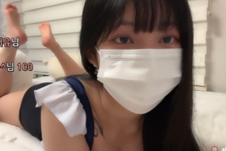 三個男人擁著躁我