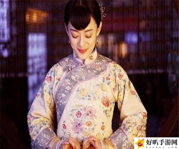 周瑩躲進被子里