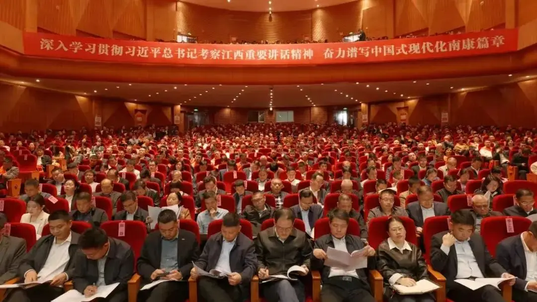 擂鼓催征挑大梁，功夫動漫斬獲行業(yè)兩大殊榮！__擂鼓催征挑大梁，功夫動漫斬獲行業(yè)兩大殊榮！